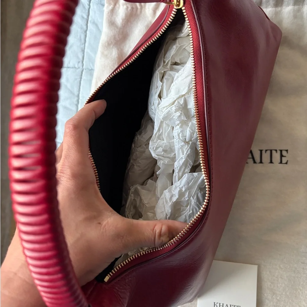 KHAITE Remi Red Leather Shoulder Bag - Picture 6 of 6